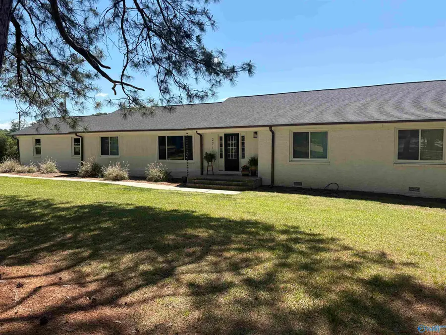 2711 West Chapel Hill Road, Decatur, AL 35603 - #3
