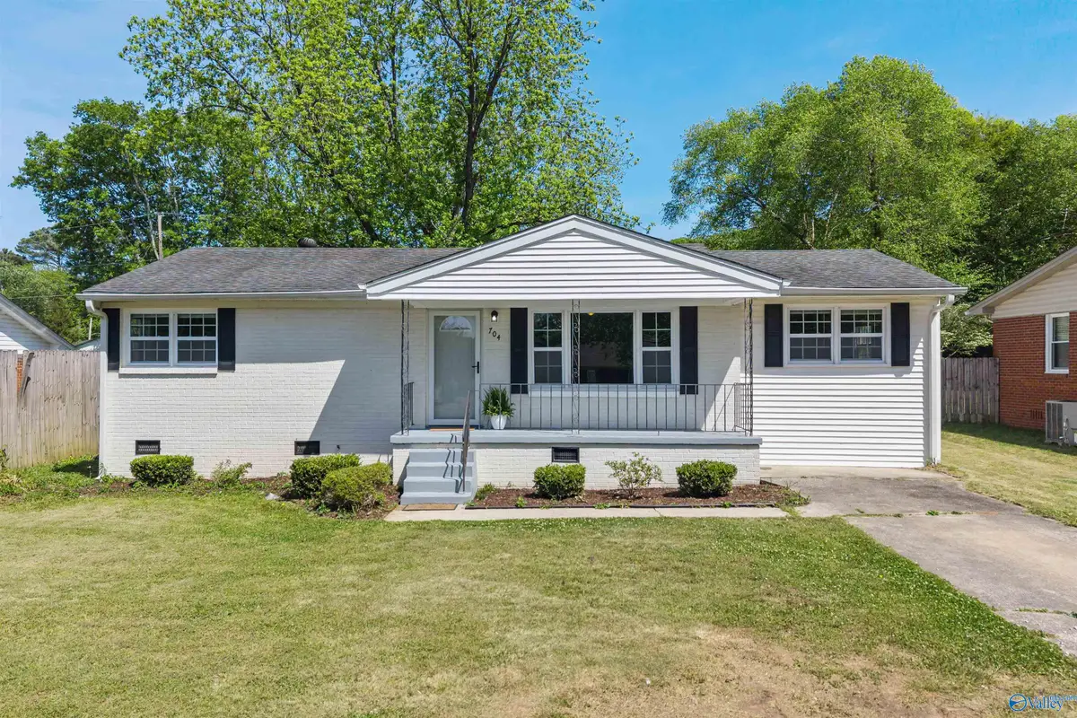 704 Peck Road Ne, Huntsville, AL 35801 - #1