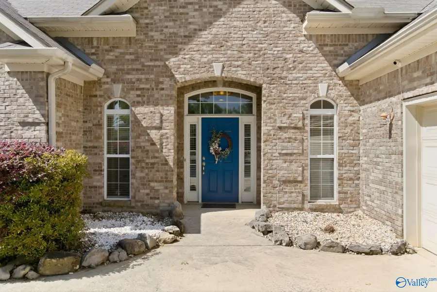 7104 Tull Water Drive Se, Owens Cross Roads, AL 35763 - #2