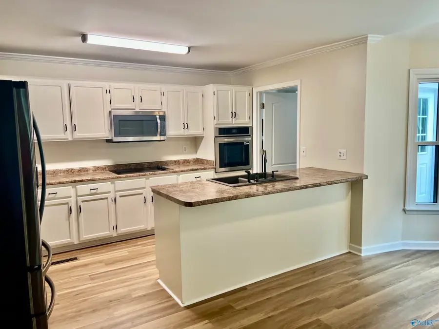 2301 Shady Grove Lane Sw, Decatur, AL 35603 - #3