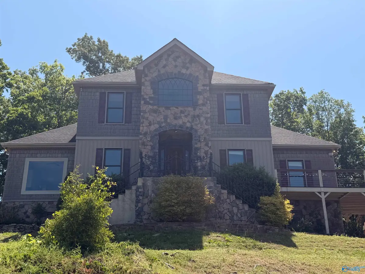 2032 Hualapai Lane, Guntersville, AL 35976 - #1