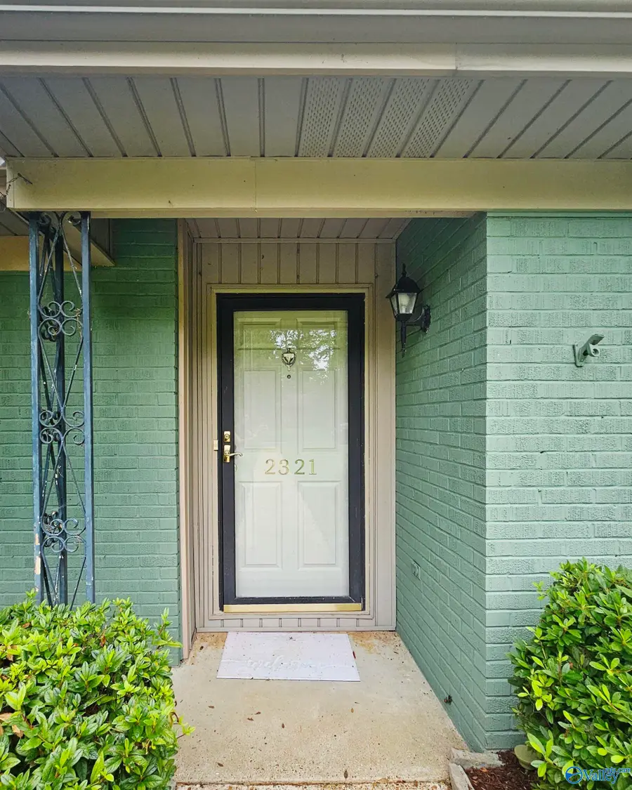 2321 SE Springdale Road, Decatur, AL 35601 - #2