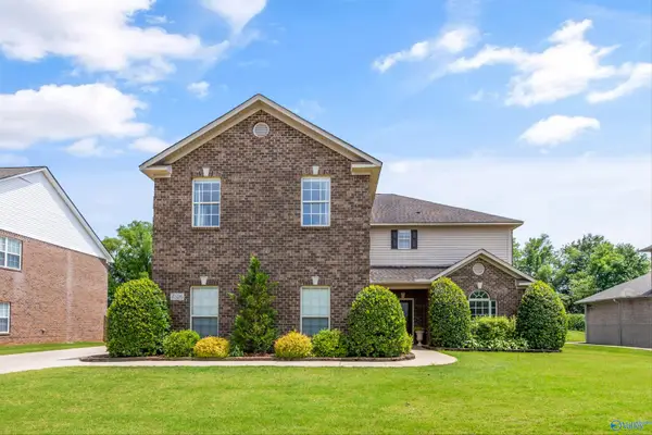 7526 Parktrace Lane, Owens Cross Roads, AL 35763