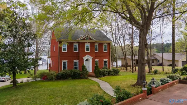 108 Willow Cove Drive, Scottsboro, AL 35769