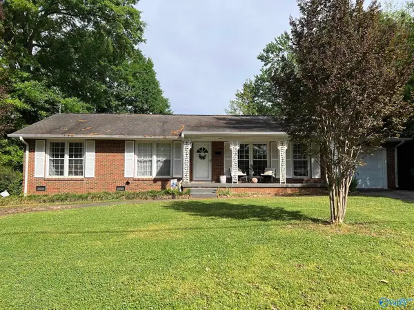 2305 Gladstone Drive Ne, Huntsville, AL 35811