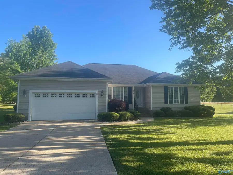 2113 Tillison Road, Gadsden, AL 35903 - #2