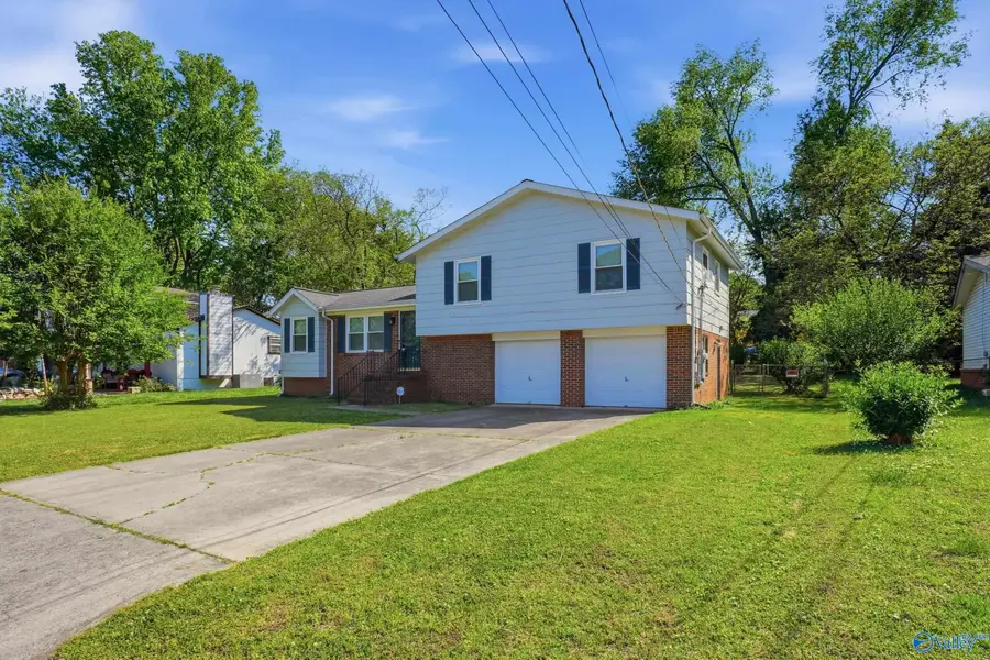 4045 Knollbrook Drive Nw, Huntsville, AL 35810 - #3