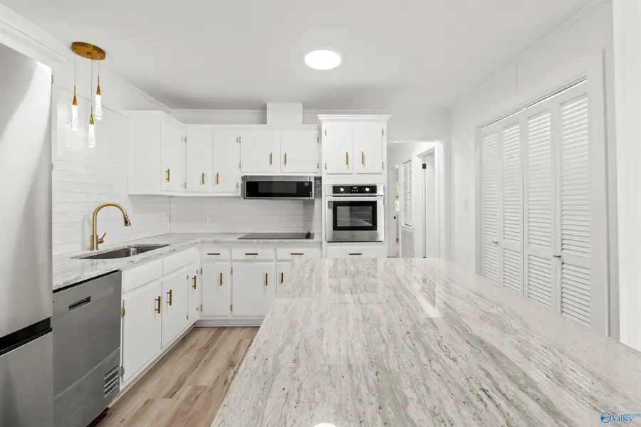 227 Hillsdale Drive, Scottsboro, AL 35769 - #3