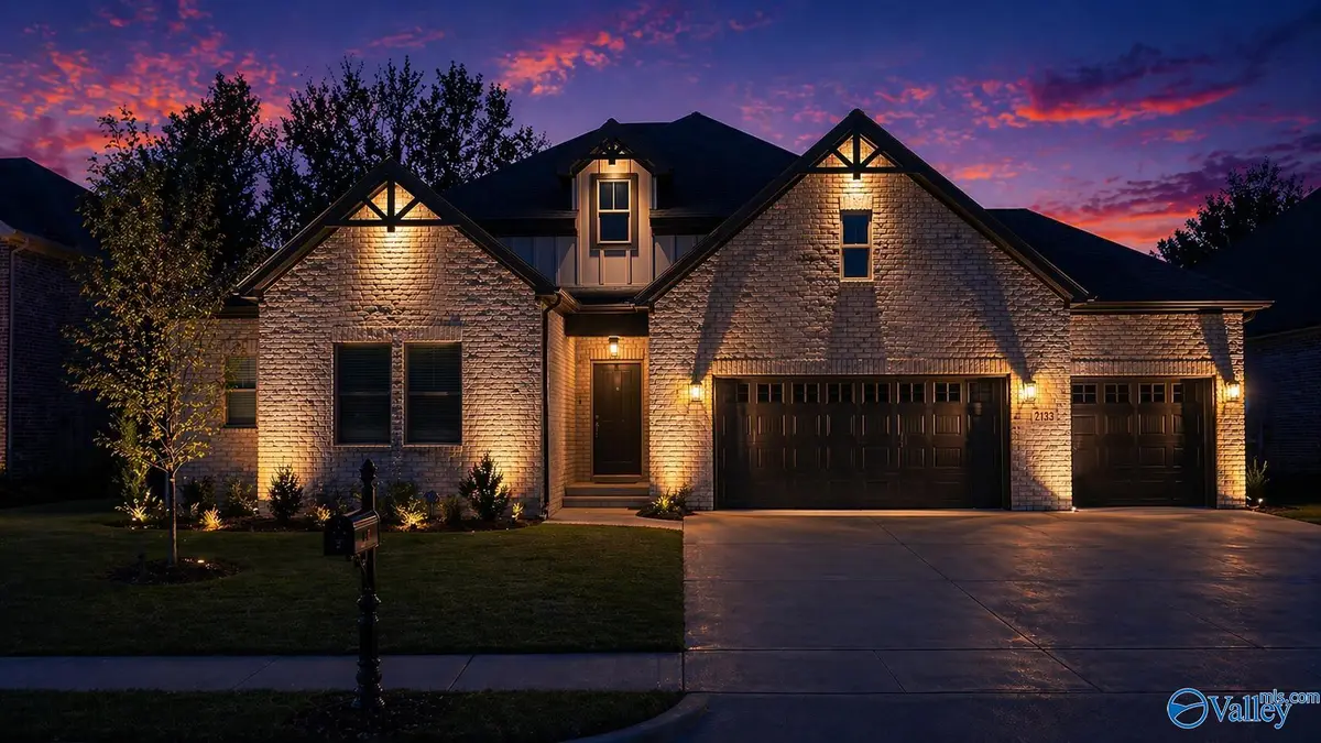 2133 Bloomfell Bend Sw, Huntsville, AL 35802 - #1