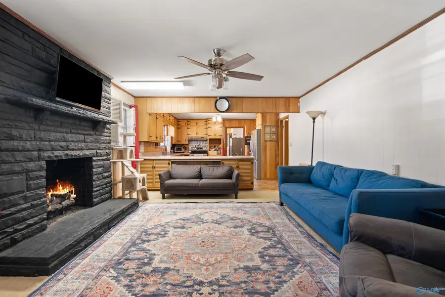 502 NW Pine Street, Hartselle, AL 35640 - #2