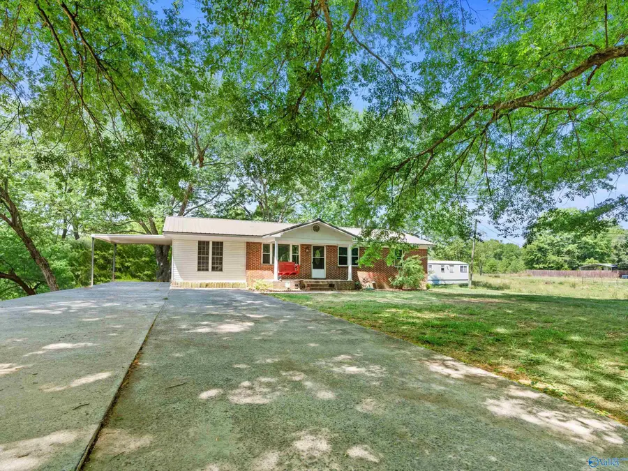 2201 Leeth Gap Cutoff Road, Boaz, AL 35956 - #2