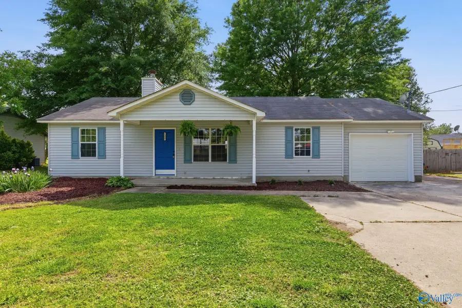 1327 Sparkman Street, Hartselle, AL 35640 - #3