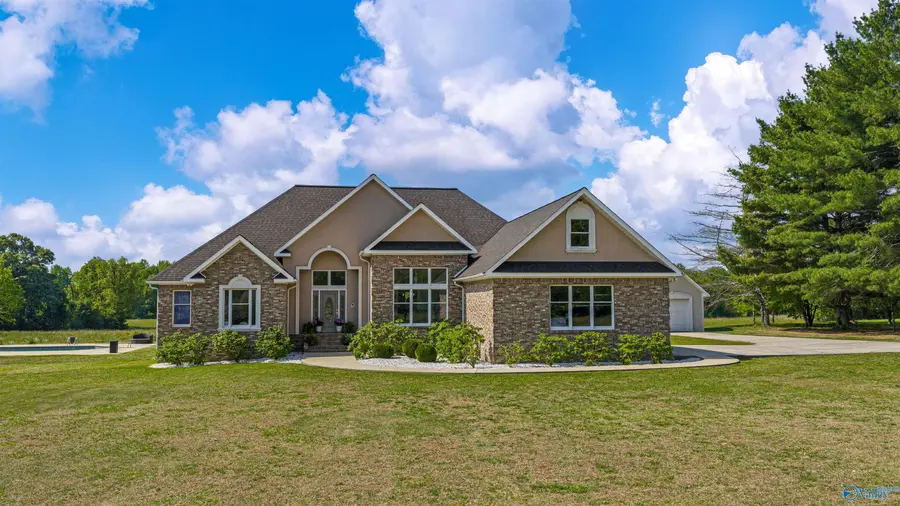 621 Sunset Drive, Henagar, AL 35978 - #3