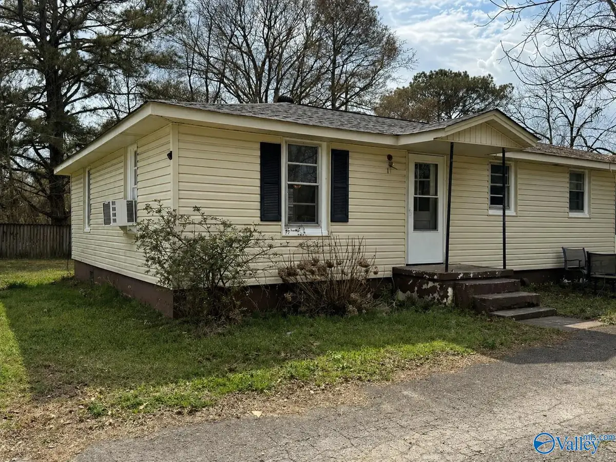 118/120 Brockway Avenue, Owens Cross Roads, AL 35763 - #1