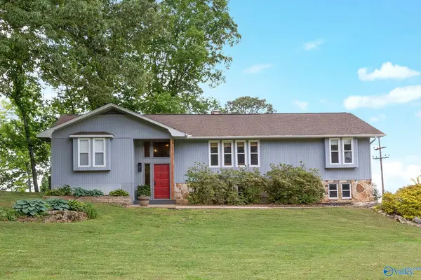 1308 Whispering Hills Circle, Hartselle, AL 35640