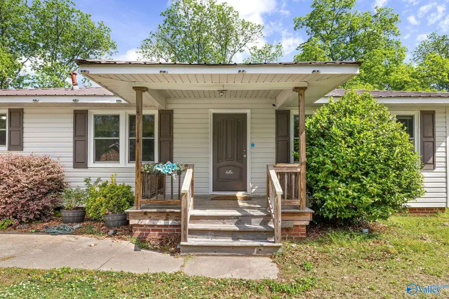 606 Martin Avenue, Boaz, AL 35957 - #2