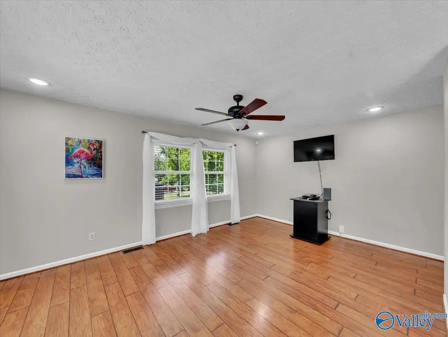 23 Elizabeth Drive Ne, Fort Payne, AL 35967 - #2