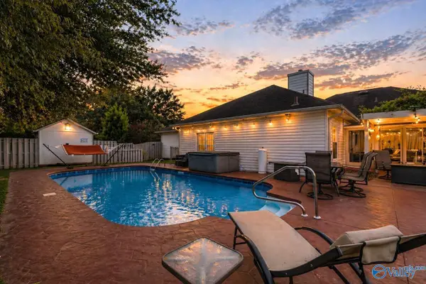 102 Silver Tail Lane Sw, Huntsville, AL 35824