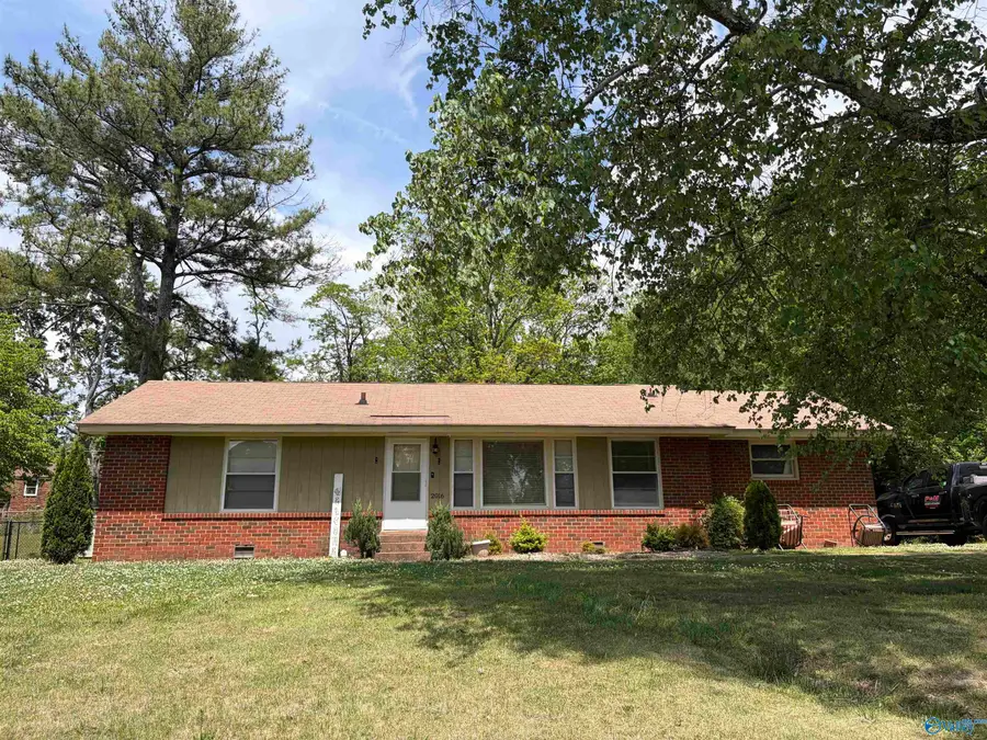 2016 Lance Road Nw, Huntsville, AL 35810 - #2