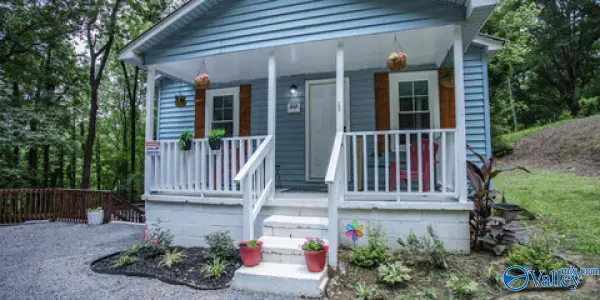 1601 West Street, Guntersville, AL 35976