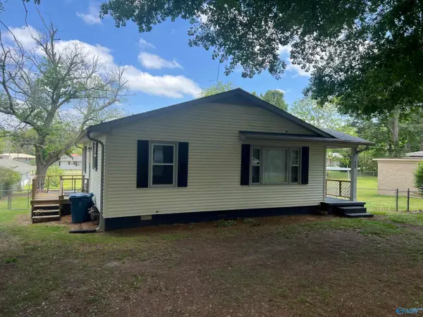 909 Snowden Circle, Boaz, AL 35957