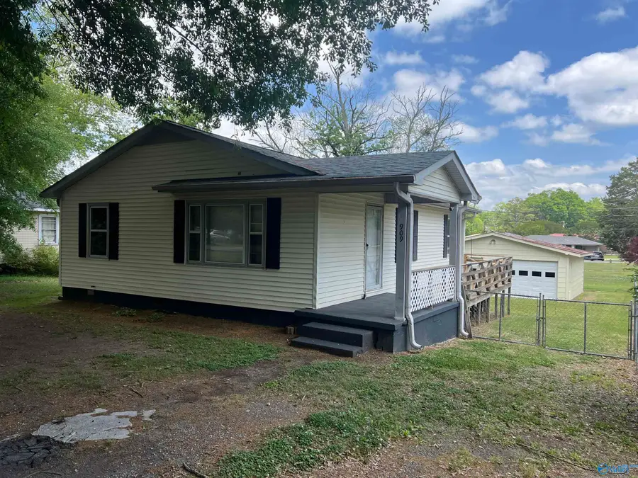 909 Snowden Circle, Boaz, AL 35957 - #2