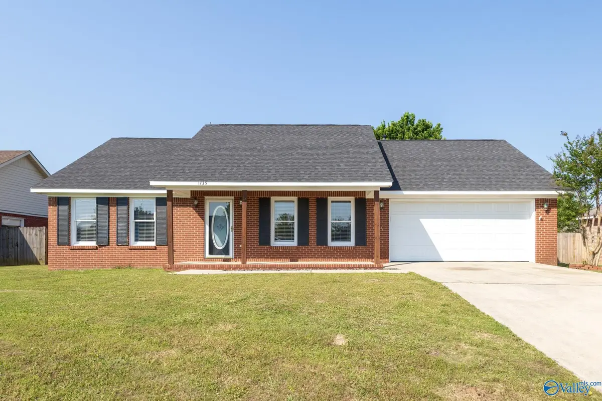 1735 Nottingham Drive Sw, Decatur, AL 35603 - #1