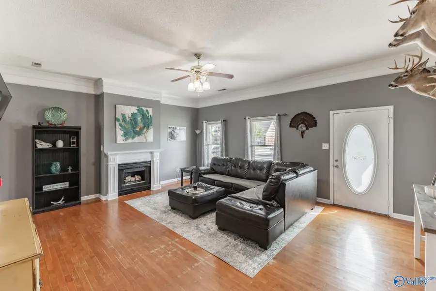 1735 Nottingham Drive Sw, Decatur, AL 35603 - #2