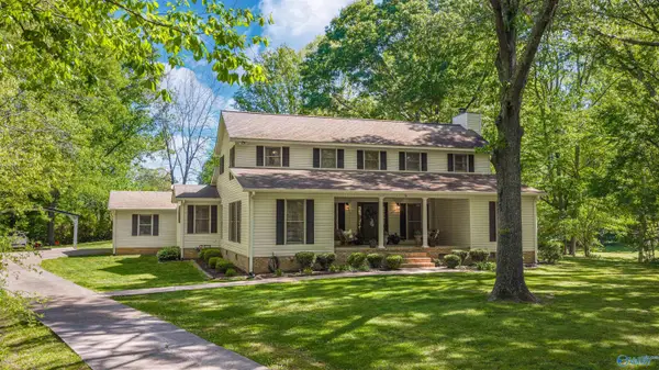 71 County Road 717, Valley Head, AL 35989