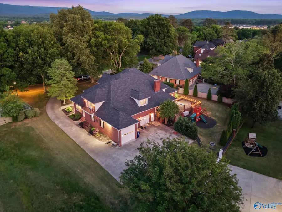 3000 Hampton Cove Way Se, Owens Cross Roads, AL 35763 - #3