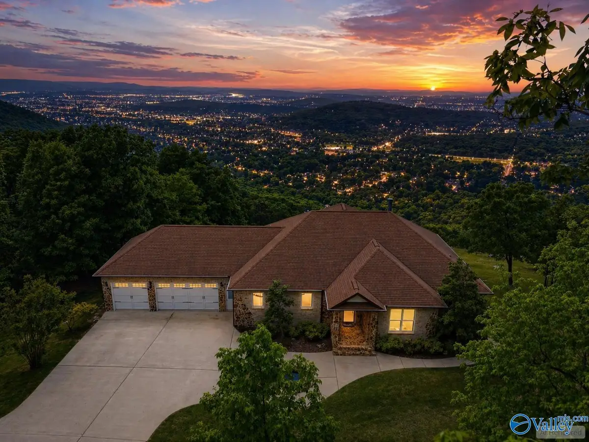 4990 Carr Lane Se, Huntsville, AL 35803 - #1