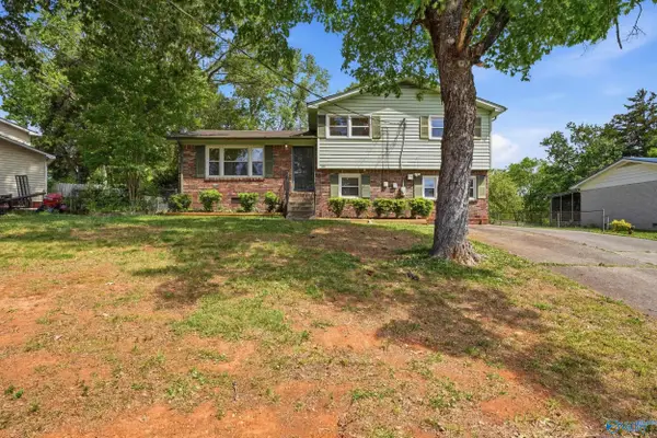 2814 Hilltop Terrace, Huntsville, AL 35810