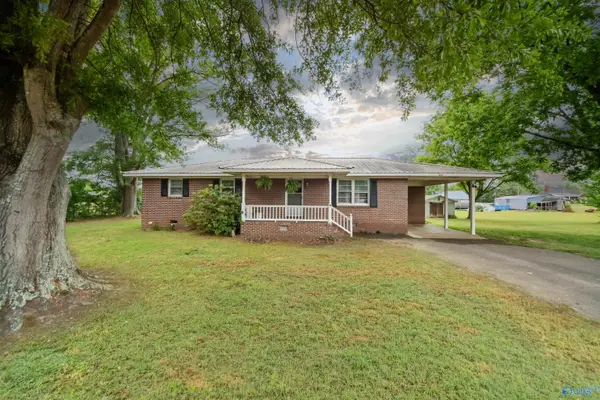 409 Rains Avenue, Glencoe, AL 35905