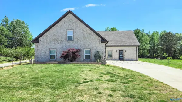 25908 Camden Court, Athens, AL 35613