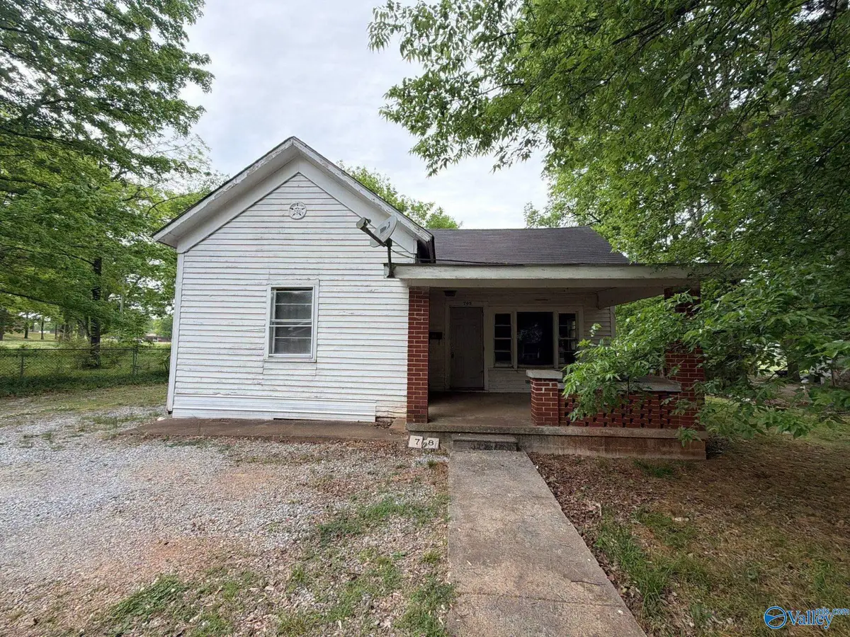 708 West Washington Street, Athens, AL 35611 - #1