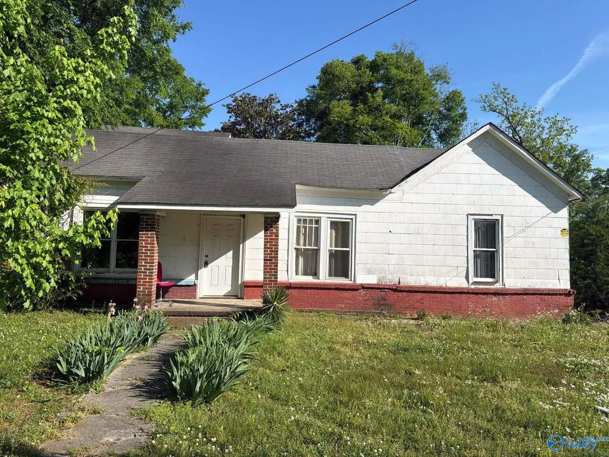 704 West Washington Street, Athens, AL 35611 - #1