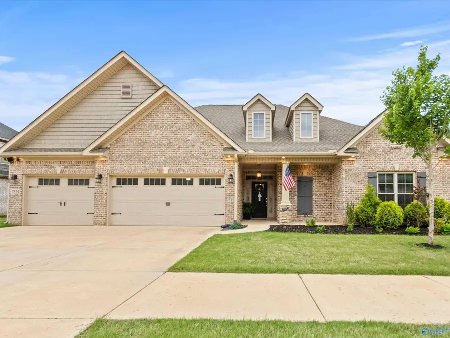 7519 Flint Crossing Circle, Owens Cross Roads, AL 35763 - #2