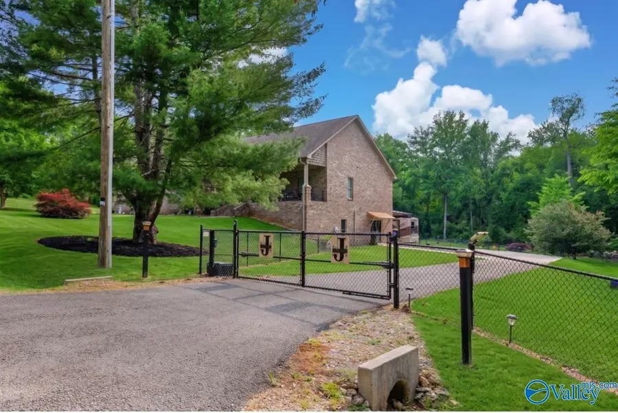 254 Cedar Crest Drive, Huntsville, AL 35806 - #3
