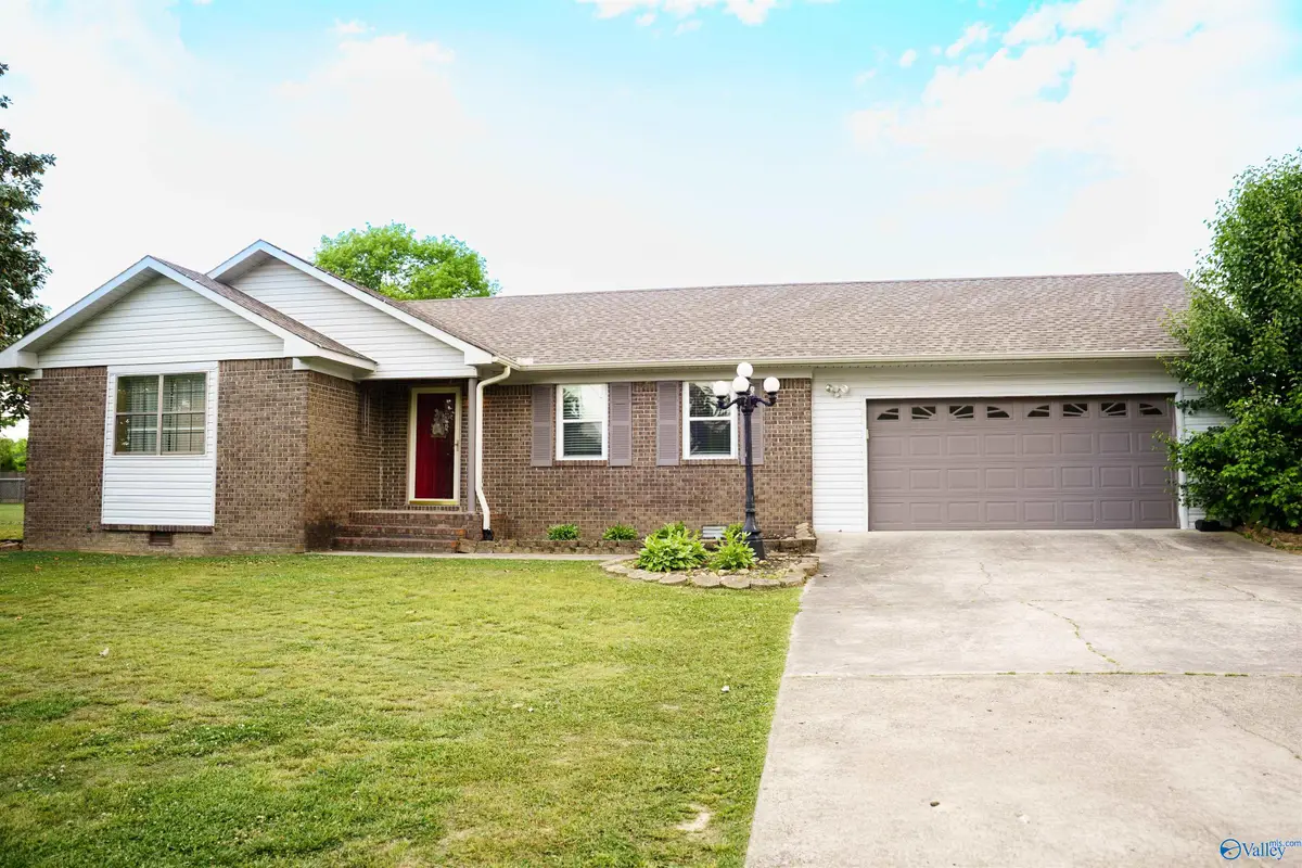 285 Roden Avenue, Boaz, AL 35957 - #1