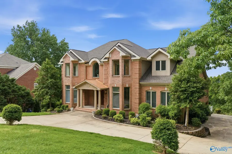5 Saint Charles Road Se, Huntsville, AL 35801 - #2