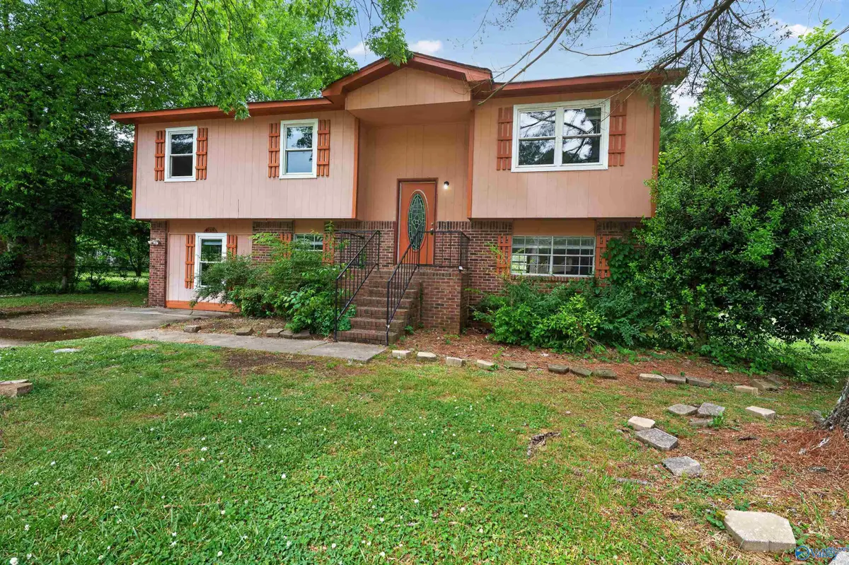 4056 Knollbrook Drive Nw, Huntsville, AL 35810 - #1