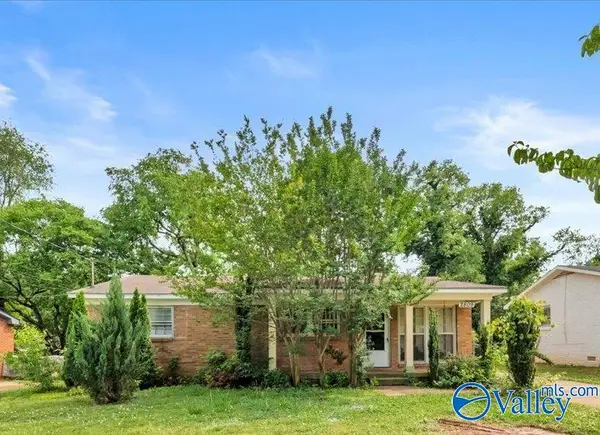 2809 Greenside Drive Nw, Huntsville, AL 35816