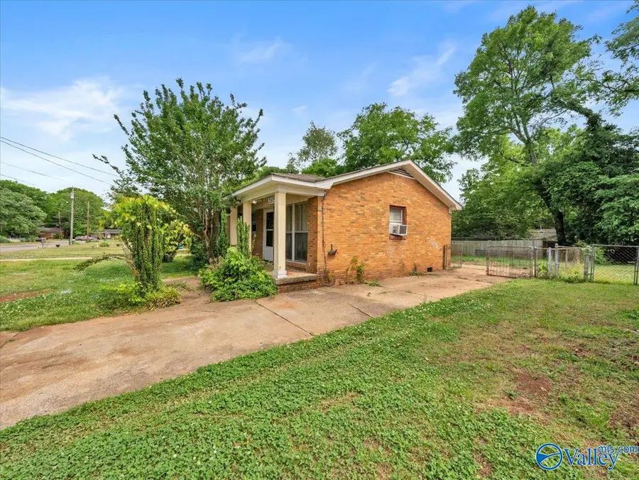 2809 Greenside Drive Nw, Huntsville, AL 35816 - #2