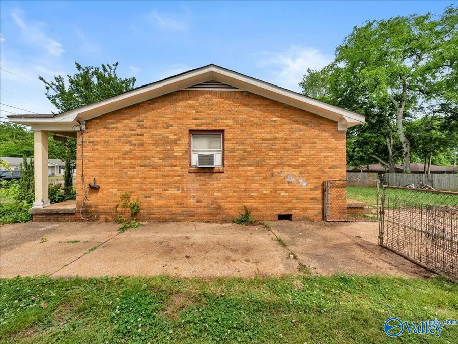 2809 Greenside Drive Nw, Huntsville, AL 35816 - #3