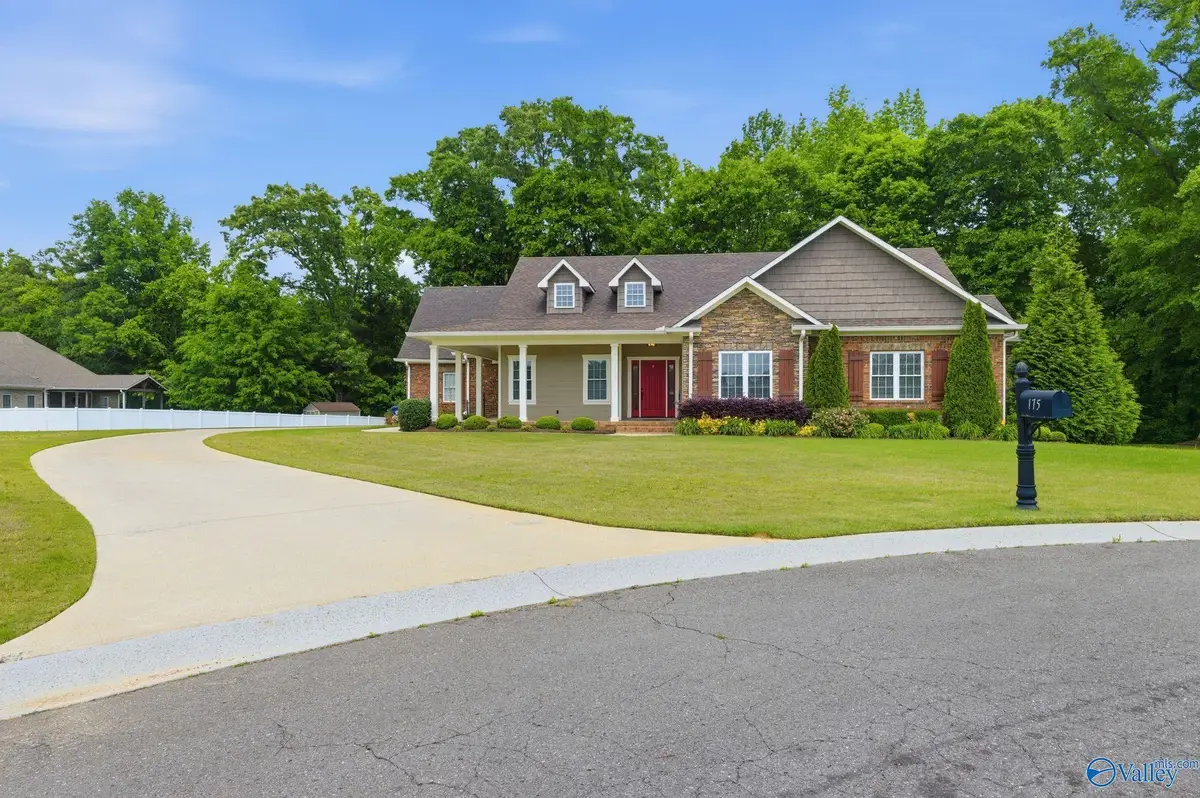 175 Glenview Drive, Albertville, AL 35950 - #1