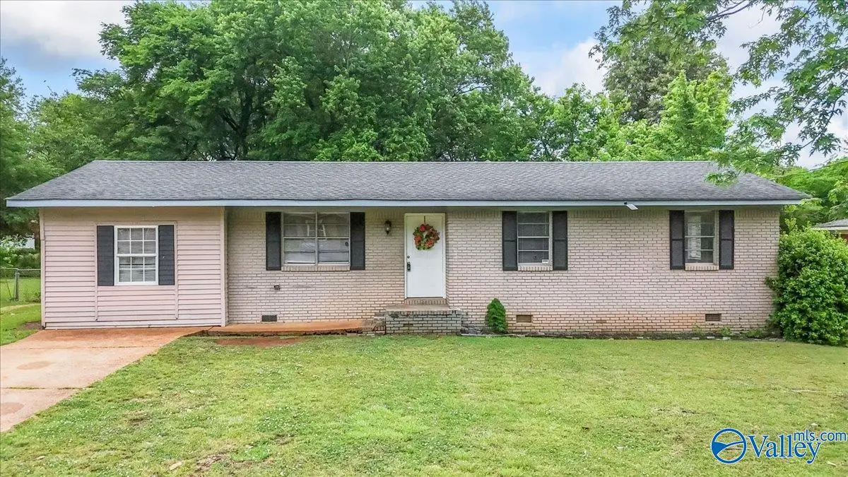 2502 Redmont Road Nw, Huntsville, AL 35810 - #1