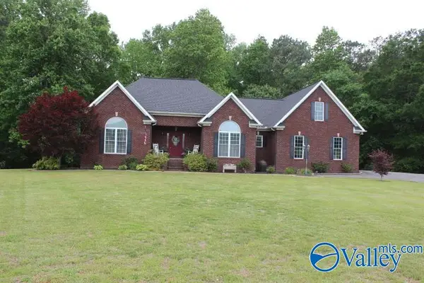 152 West Drive, Fyffe, AL 35971