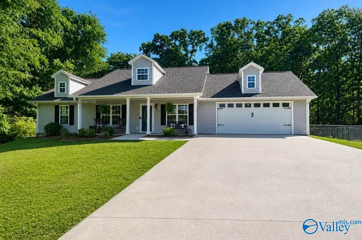 382 Solitude Avenue, Albertville, AL 35950 - #1