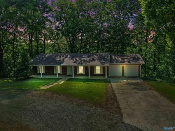 7663 County Road 92, Rogersville, AL 35652