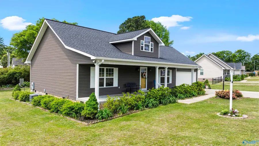 134 Keef Avenue, Rainsville, AL 35986 - #2